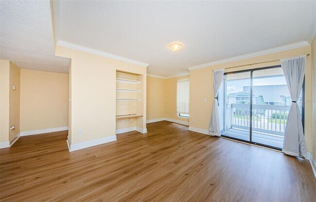 Building Photo - 455 Alt 19