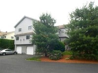 Building Photo - 421 Captain Eames Cir