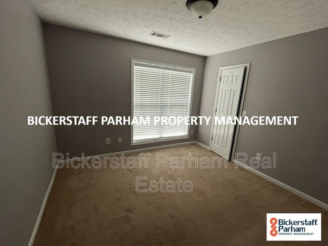 Building Photo - 8061 Garrett Pines Dr