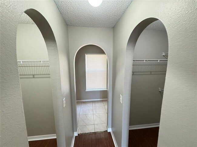 Building Photo - 10 Sawfish Ln