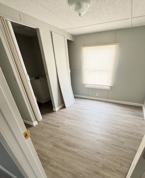 Building Photo - 200 N 28th St