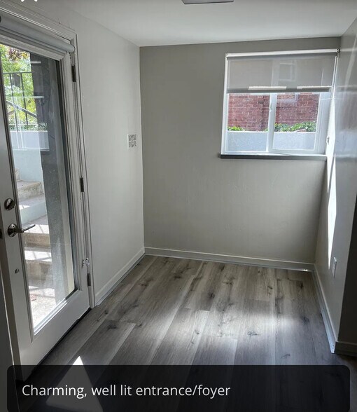 Building Photo - 1545 E Bryan Ave