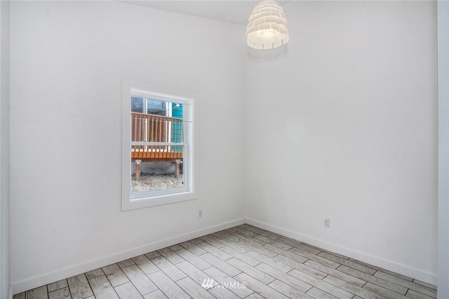 Building Photo - 2817 29th Ave S