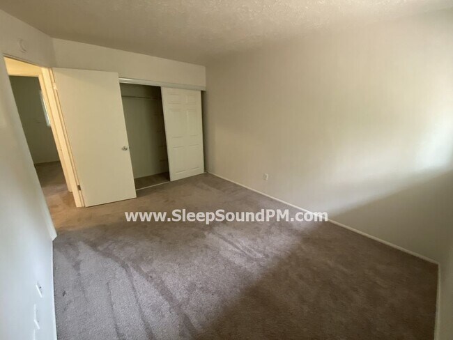 Building Photo - 3123-3153 SW Dolph Ct