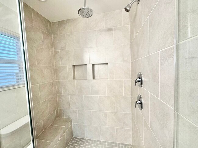 Building Photo - Three bedroom 2 1/2 bath single-family home in the new Kensington community