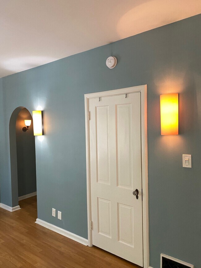 BR - closet and wall sconces - 8234 Romaine St