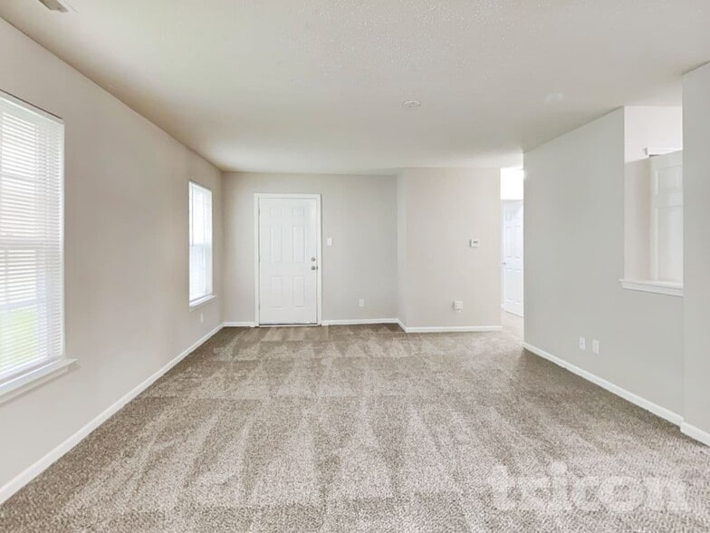 Building Photo - 10893 Glenayr Dr