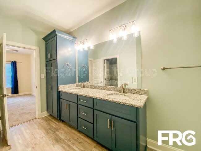 Building Photo - 1407 S Taylor St