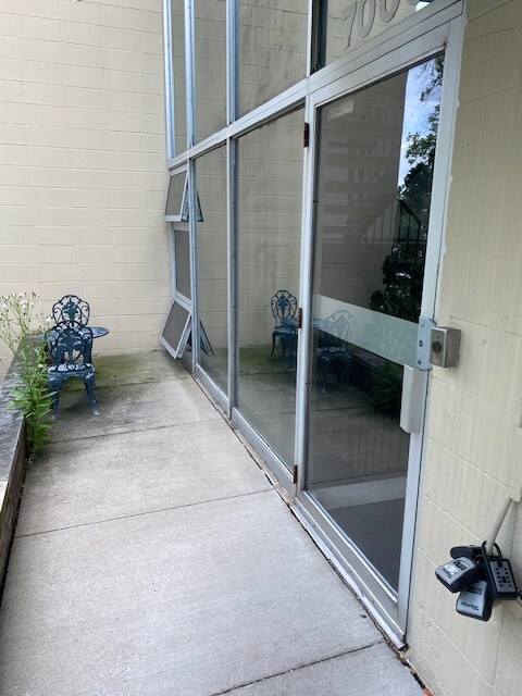 Building Photo - 7000 Sandell Ave