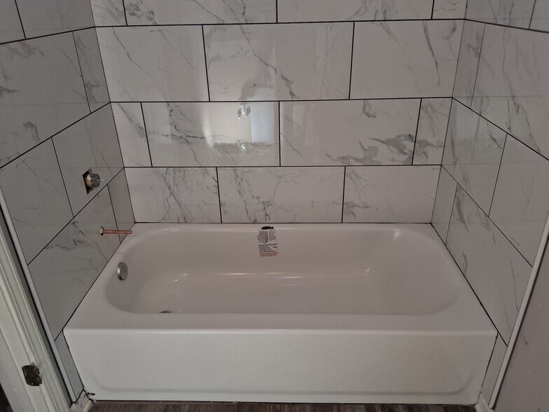 Building Photo - 244 MS-30