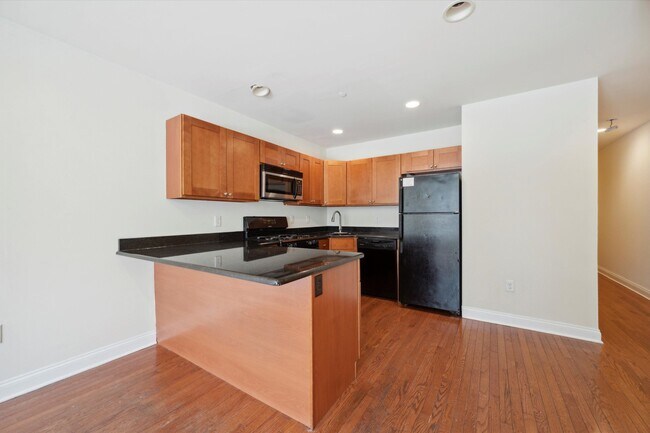 Primary Photo - 1705 Arlington St