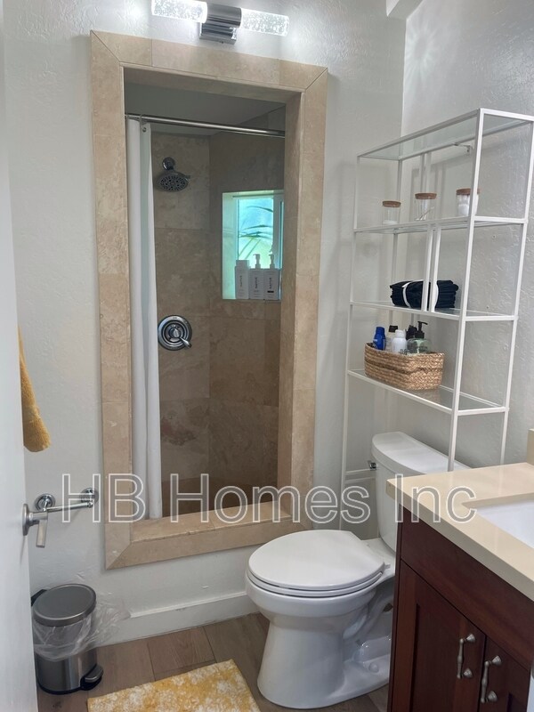 Building Photo - 41-888 Laumilo Street Unit A