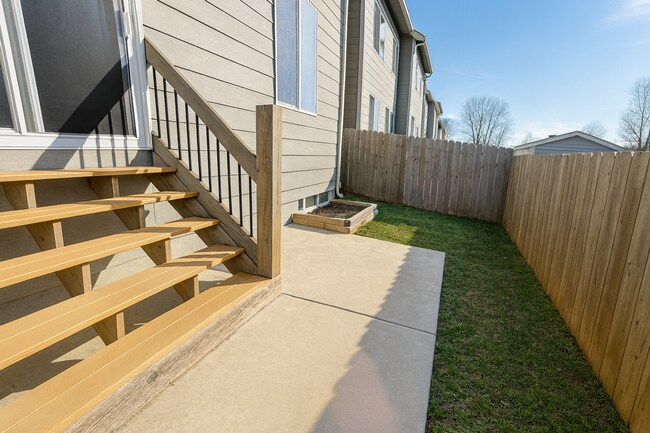 Building Photo - 729/31 Deer Haven