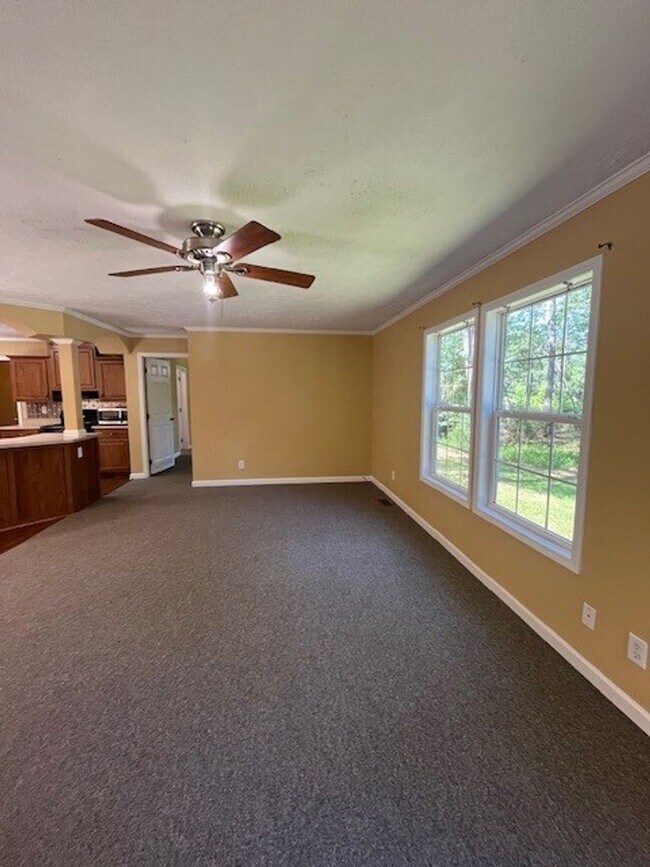 Building Photo - Spacious 3 bedroom 2 bath home in Leland