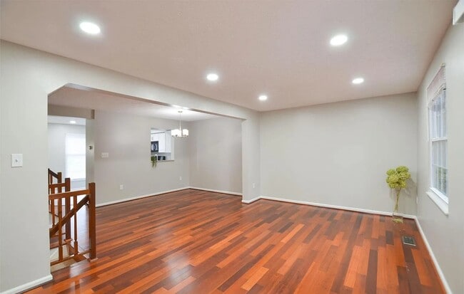 Building Photo - 413 Fleece Flower Dr