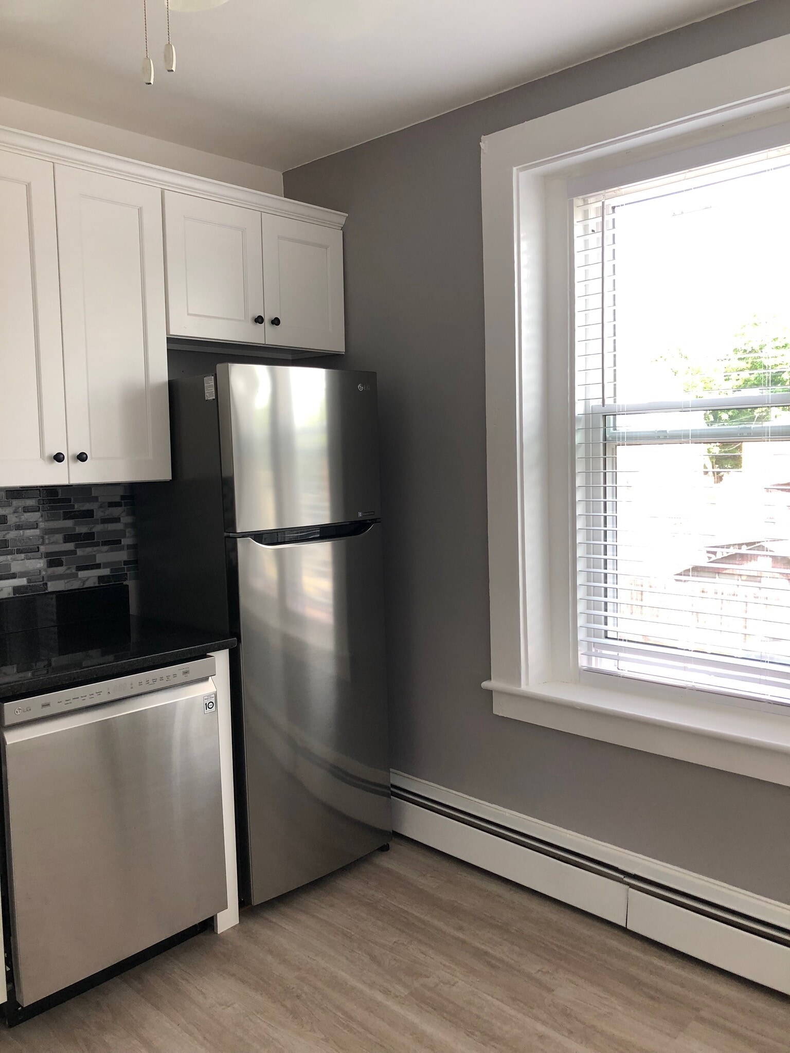 updated kitchen - 165 W Emerson St