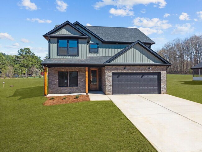 Building Photo - New Salisbury 4 bedroom 2.5 bathroom