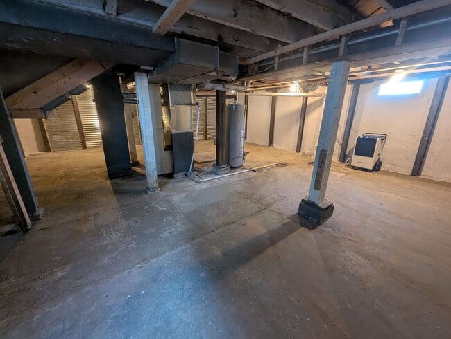 Building Photo - Remodeled 2-Bedroom Home with Main Floor Laundry & Two Car Garage
