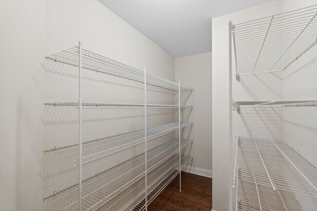 Building Photo - 2979 Gateland Square