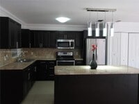 Building Photo - 7327 Pepper Pike Dr