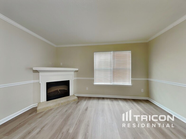 Building Photo - 6039 Reynolds Cir