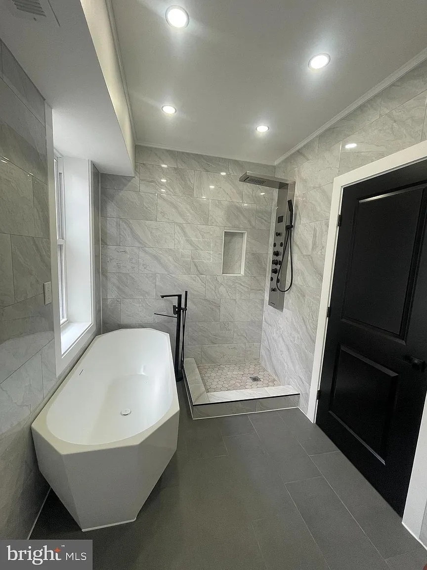 main floor bathroom and shower - 2321 W Oxford St