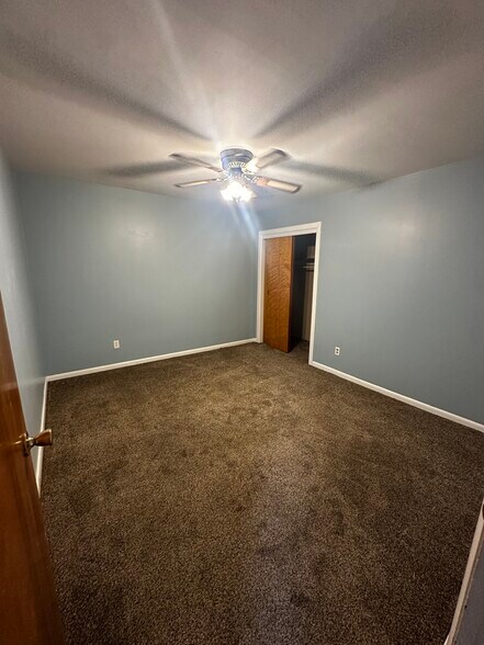 Building Photo - 46-48 W Main St