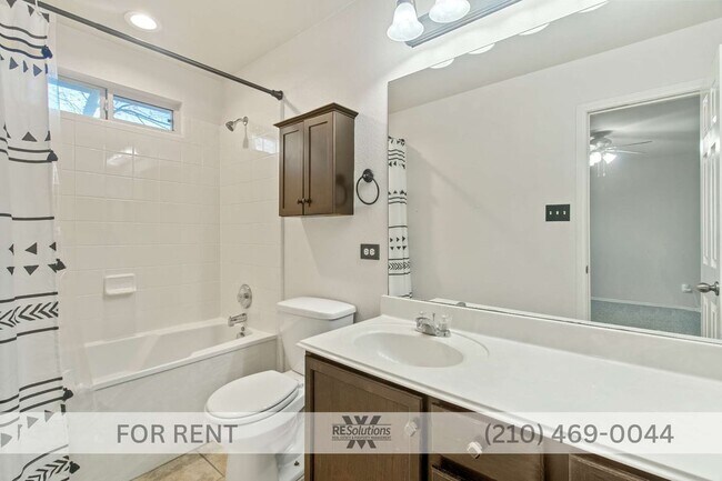 Building Photo - 9131 Hilltop Crossing Dr