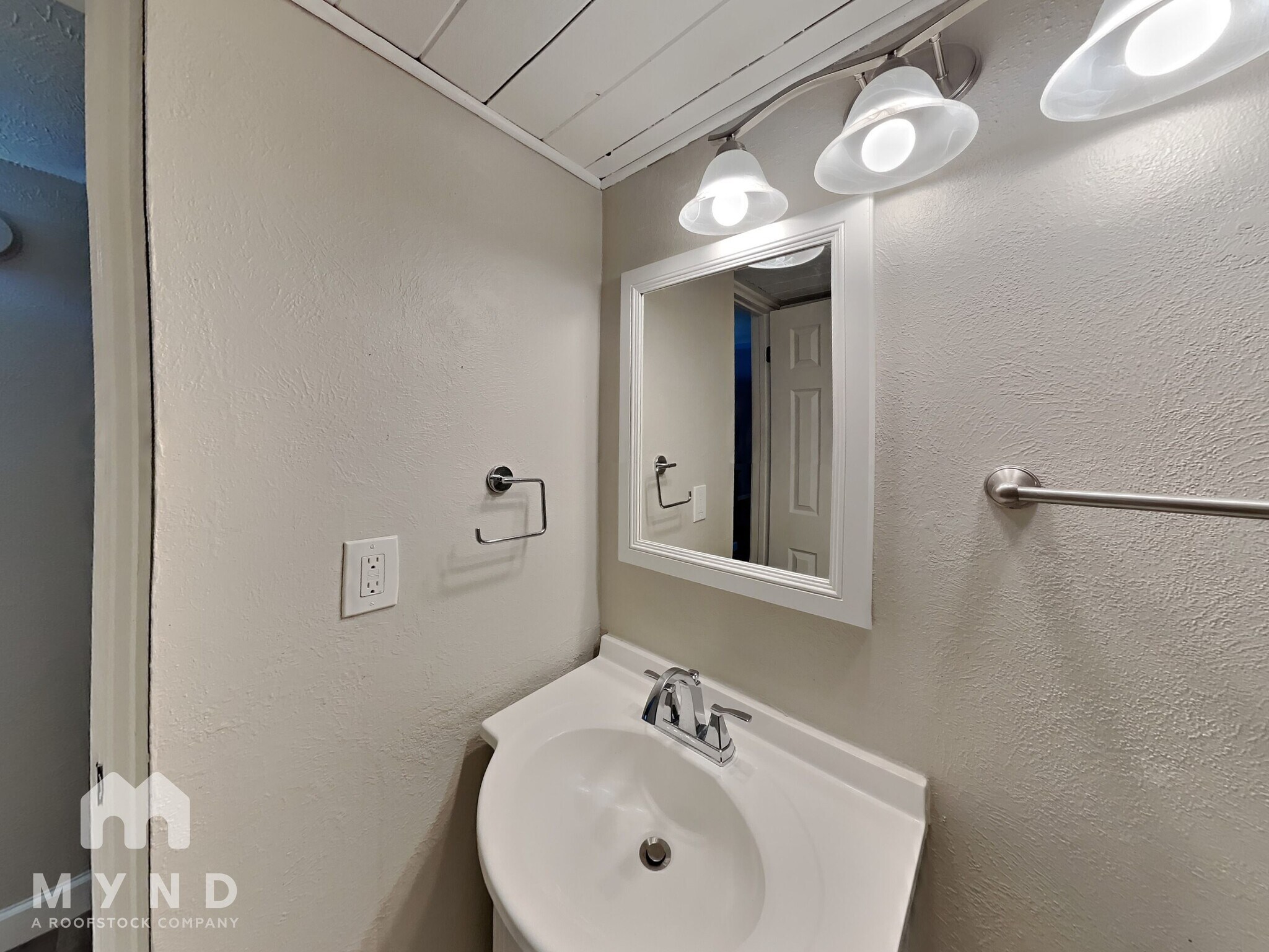 Building Photo - 521 Magnolia Dr