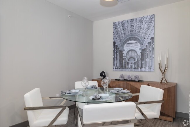 Building Photo - Resort-Style Living | 8 Weeks Free + $1250 Off!