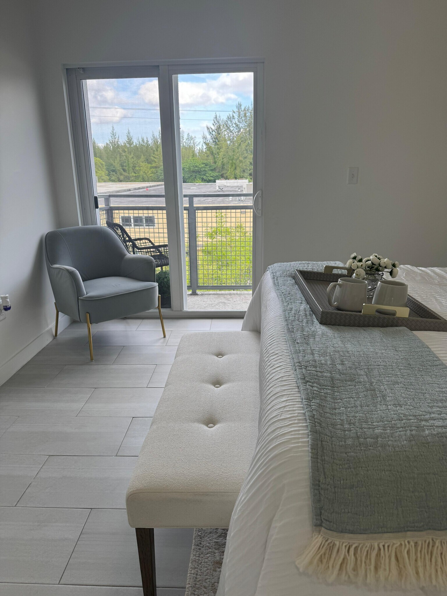 Building Photo - 520 W 79th St