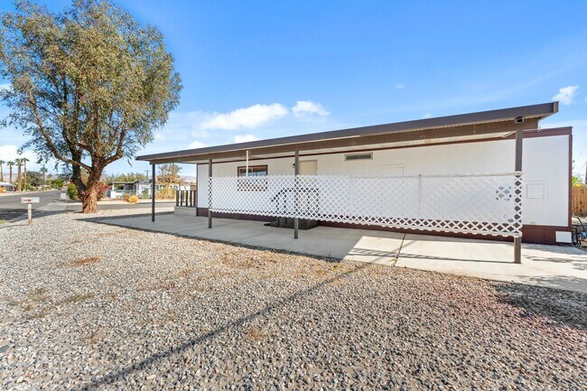 Building Photo - 32520 Westchester Dr