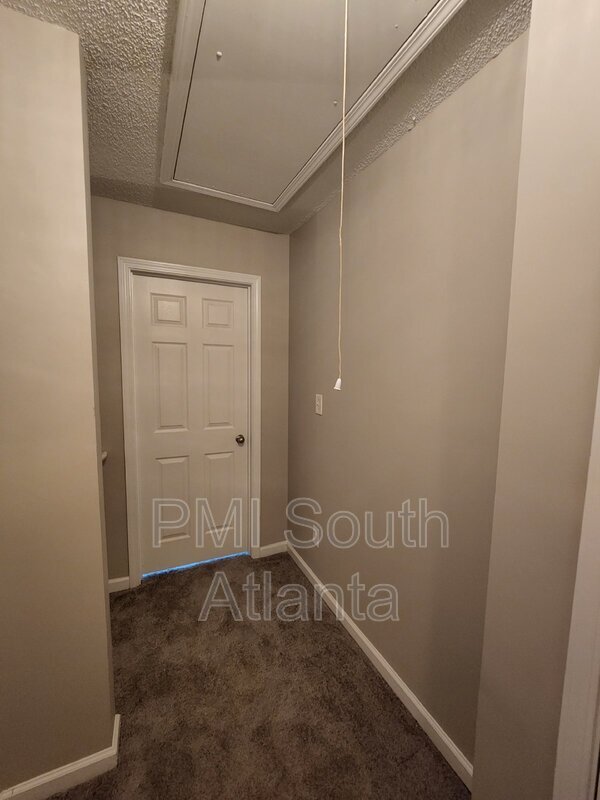 Building Photo - 176 Shenandoah Dr