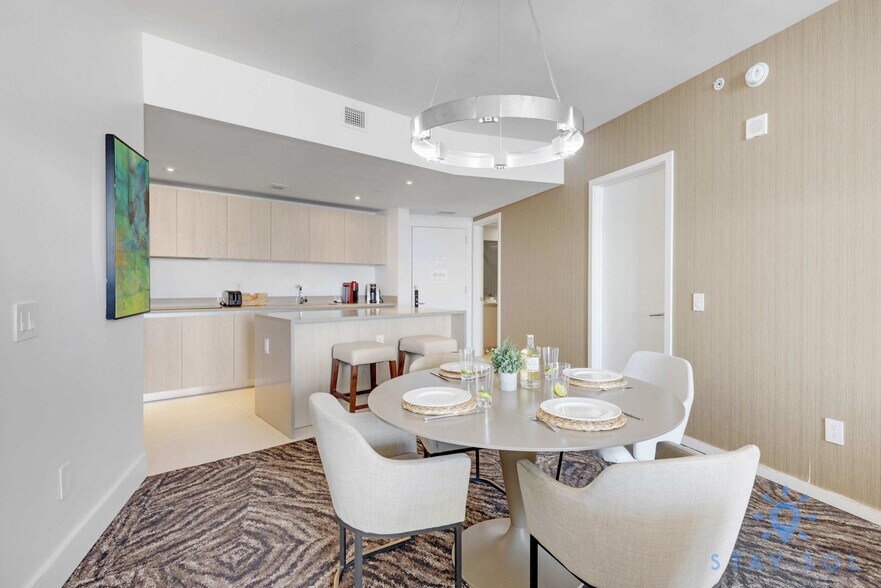 Building Photo - 4111 S Ocean Dr