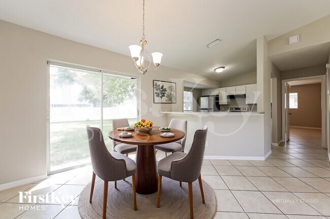 Building Photo - 2565 Vogler Ln