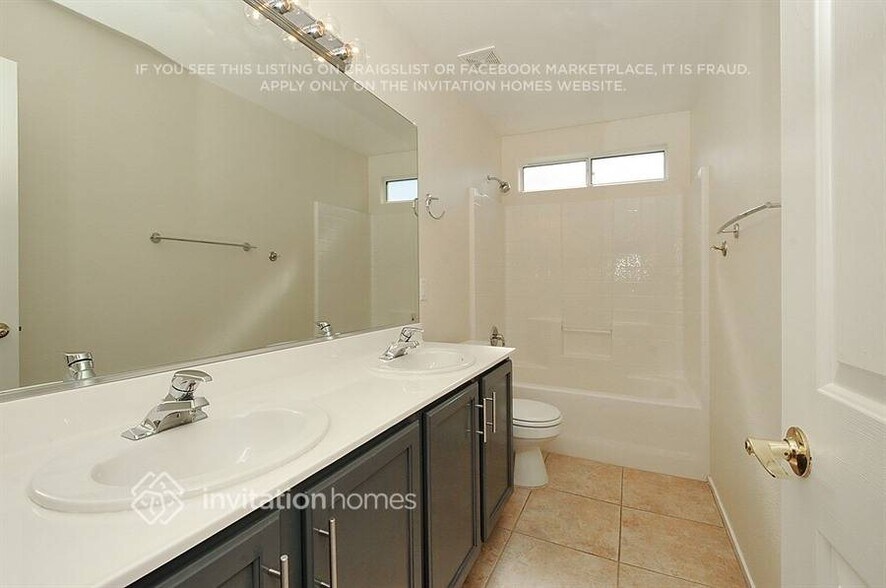 Building Photo - 8913 W Wolf Dancer Ave