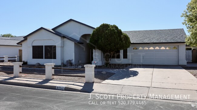 Building Photo - 8957 W Rose Ln