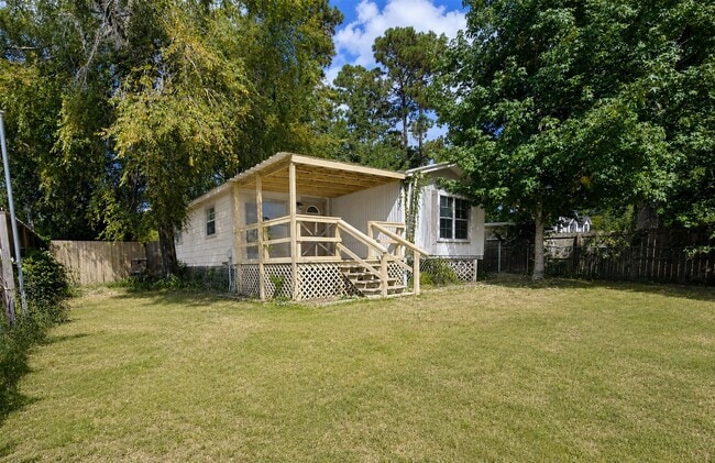 Building Photo - 142 Aspen