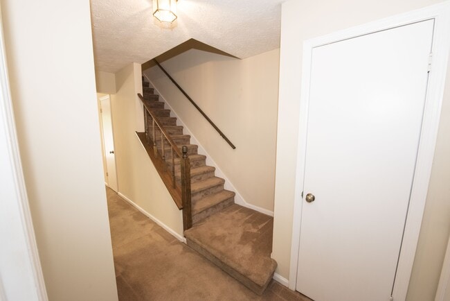 Building Photo - 821 Choctaw Ave