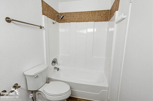 Building Photo - Charming 2Bdm 2Ba Condo in a Gated Community in Rancho Bernardo!