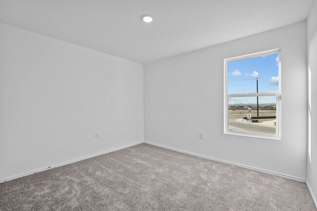 Building Photo - 910 Stricker Path