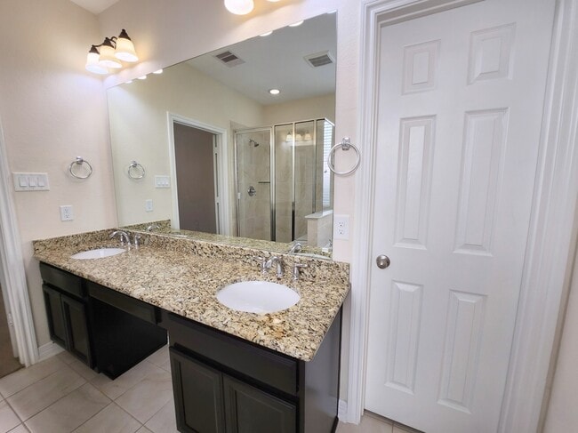 Building Photo - 10551 Paula Bluff Ln