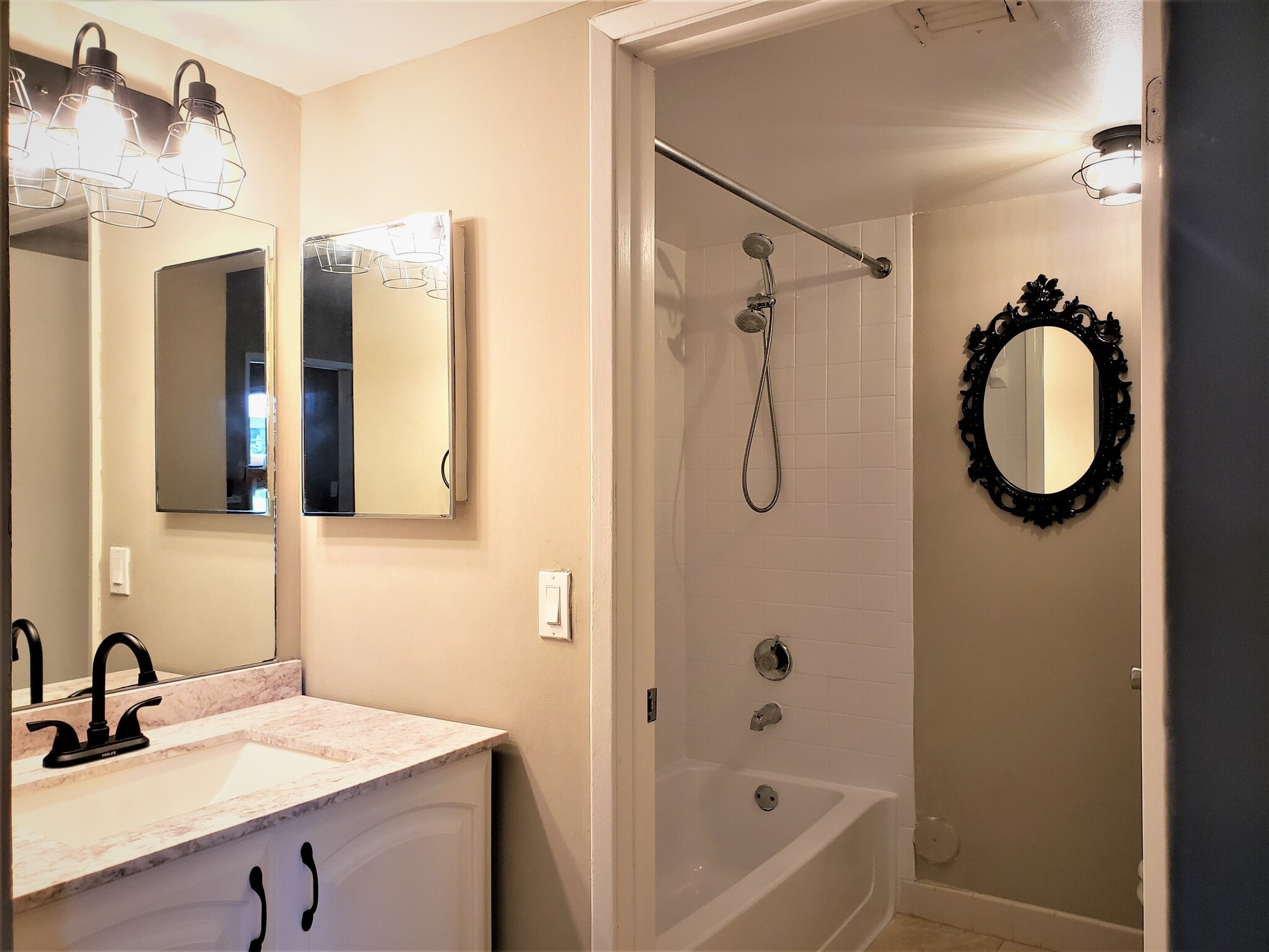 Primary Bathroom - 9959 Nob Hill Ct