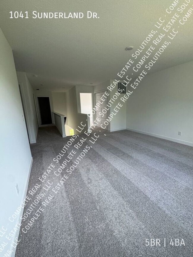 Building Photo - 1041 Sunderland Dr