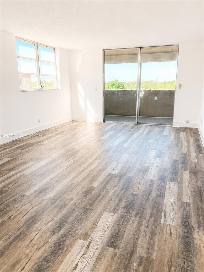 Building Photo - 406 NW 68th Ave