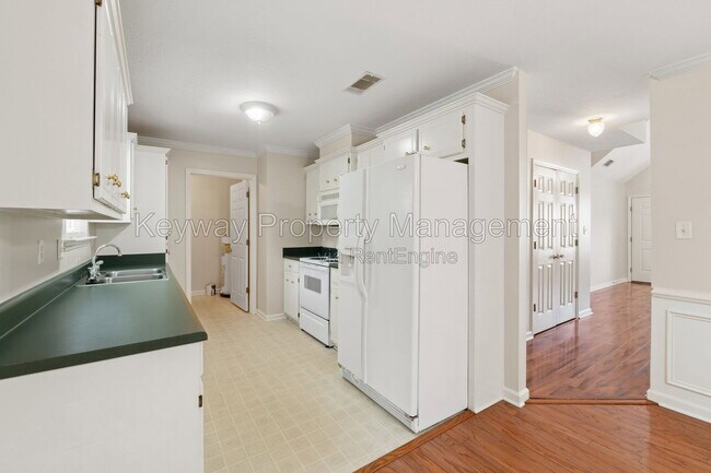 Building Photo - 4011 Oellerich St