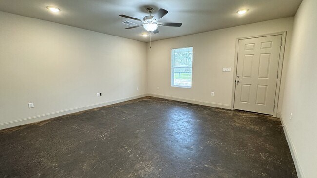 Building Photo - 109 Legado Ln