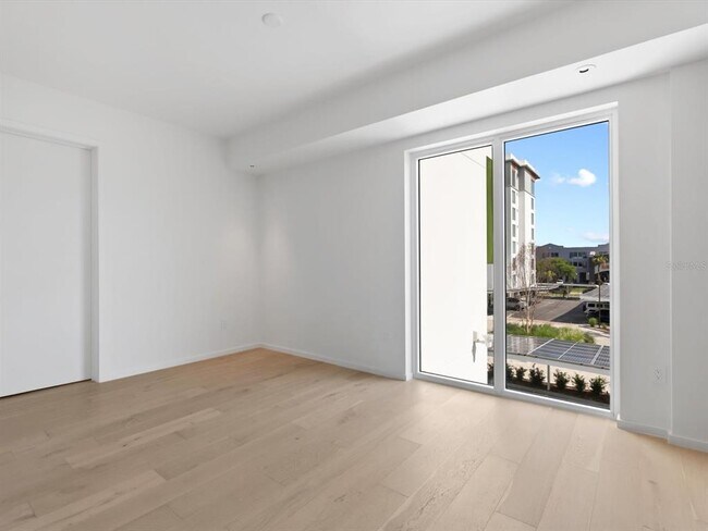 Building Photo - 1020 Sunset Point Rd