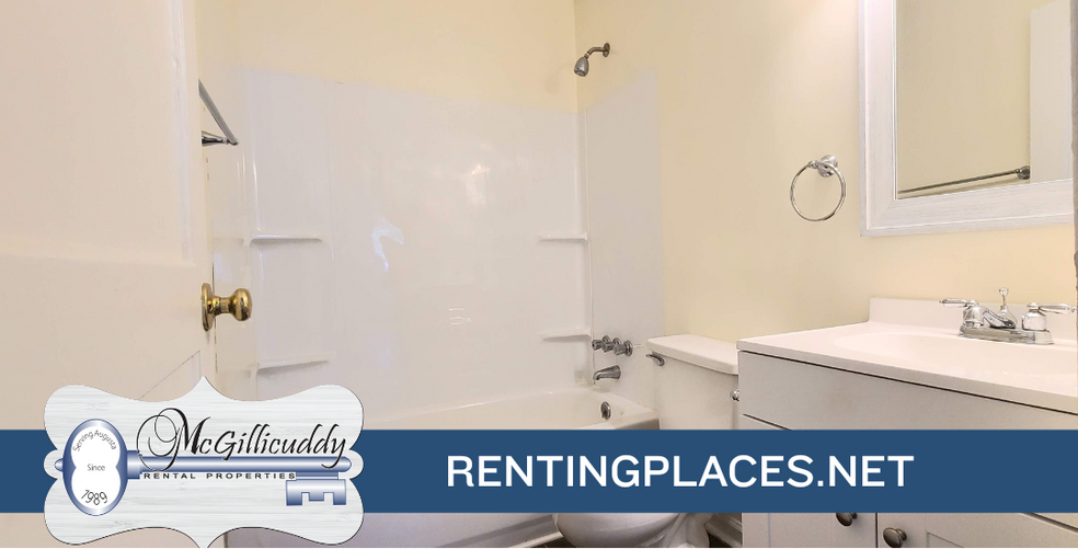 Building Photo - 1220 Holden Dr