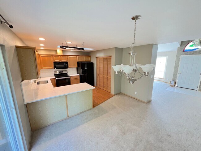 Building Photo - Spacious Upgraded Bothell/North Kirkland Home!